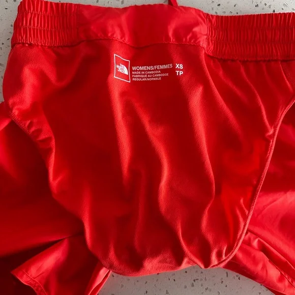The North Face Women's shorts - Picture 5 of 5